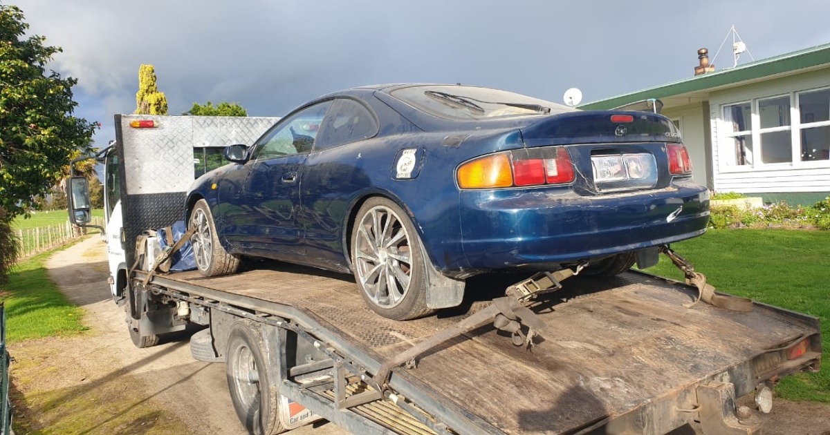 We Buy Write-Off Cars, Vans, SUVs, 4x4s & Trucks